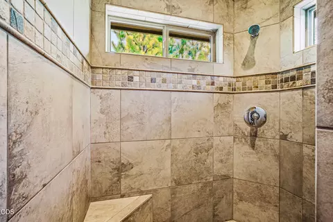 Bath - 57733 Wallowa Loop, Sunriver, OR 97707 photo 3 of 8