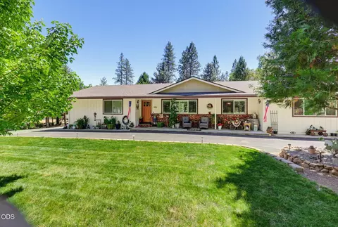 455 Eric Way, Grants Pass, OR 97526