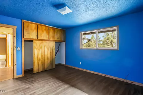 Bedroom - 22305 Neff Rd, Bend, OR 97701 photo 3 of 5