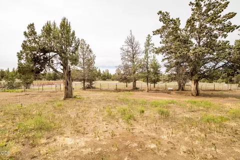 Exterior - 22305 Neff Rd, Bend, OR 97701 photo 9 of 16