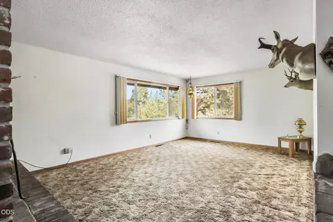 Living - 22305 Neff Rd, Bend, OR 97701 photo 3 of 8