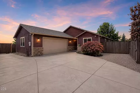 7431 Jerae Pl, White City, OR 97503