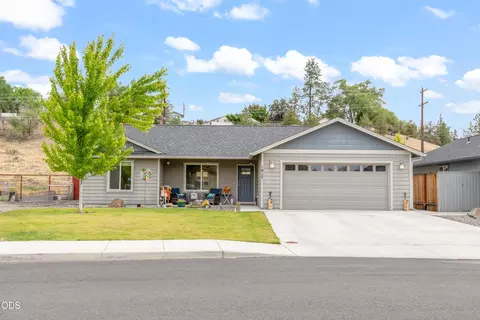 1017 NE Crista Ct, Prineville, OR 97754