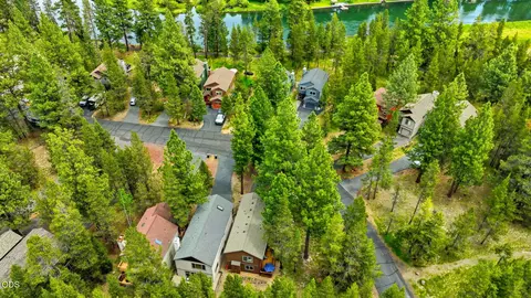 55626 Wagon Master Way, Bend, OR 97707