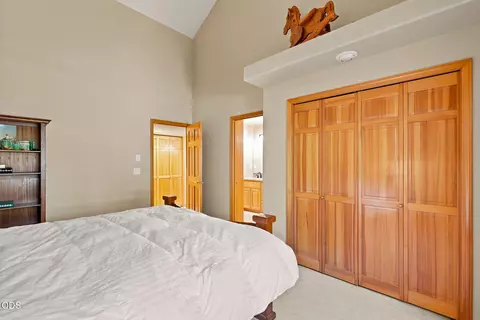 Bedroom - 20490 Timberline Ct, Bend, OR 97702 photo 4 of 4