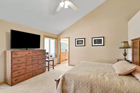Bedroom - 20490 Timberline Ct, Bend, OR 97702 photo 1 of 4