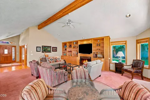 Living - 20490 Timberline Ct, Bend, OR 97702 photo 1 of 4