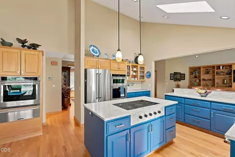 Kitchen - 20490 Timberline Ct, Bend, OR 97702 photo 4 of 4