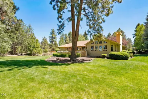 Exterior - 20490 Timberline Ct, Bend, OR 97702 photo 7 of 10