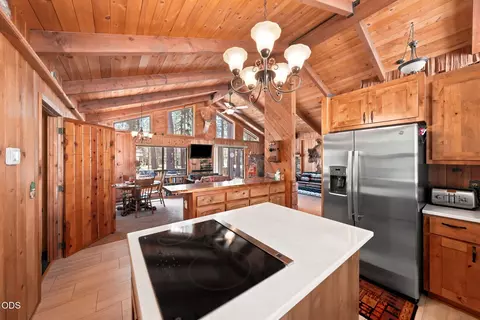 Kitchen - 15512 6th St, La Pine, OR 97739 photo 5 of 7