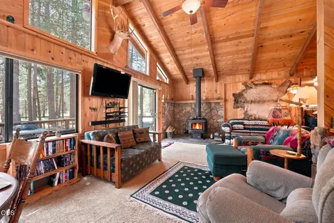 Living - 15512 6th St, La Pine, OR 97739 photo 3 of 5