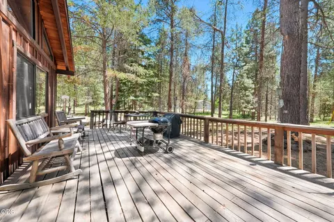 Exterior - 15512 6th St, La Pine, OR 97739 photo 3 of 14
