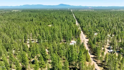View/Area - 15512 6th St, La Pine, OR 97739 photo 4 of 17