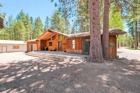 Exterior - 15512 6th St, La Pine, OR 97739 photo 9 of 14