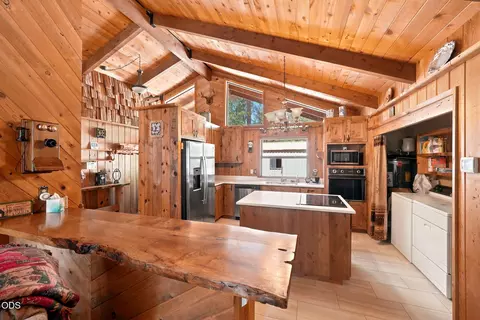 Kitchen - 15512 6th St, La Pine, OR 97739 photo 1 of 7