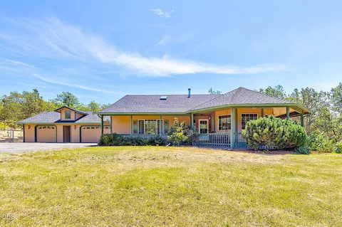 371 Castle Creek Rd, Grants Pass, OR 97526