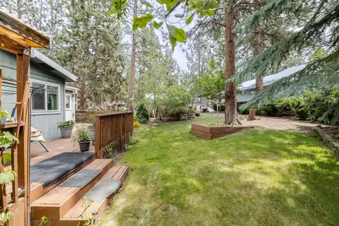Exterior - 60865 Raintree Dr, Bend, OR 97701 photo 5 of 7