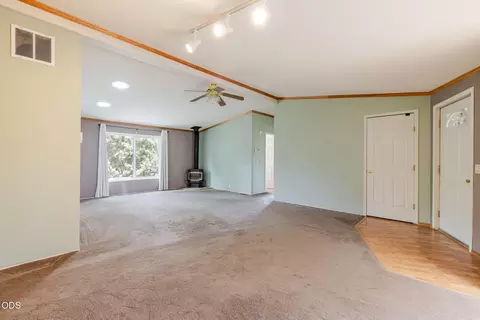 Living - 60865 Raintree Dr, Bend, OR 97701 photo 3 of 7