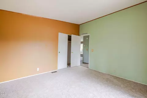 Bedroom - 60865 Raintree Dr, Bend, OR 97701 photo 1 of 3