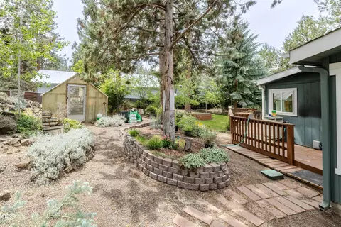 Exterior - 60865 Raintree Dr, Bend, OR 97701 photo 6 of 7