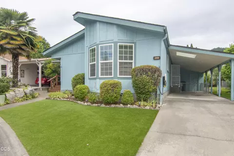 208 NW Creekside Dr, Grants Pass, OR 97526
