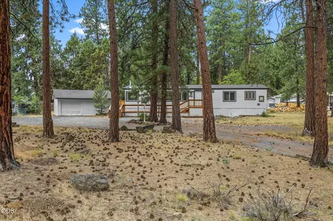 61057 Chuckanut Dr, Bend, OR 97702 photo 5
