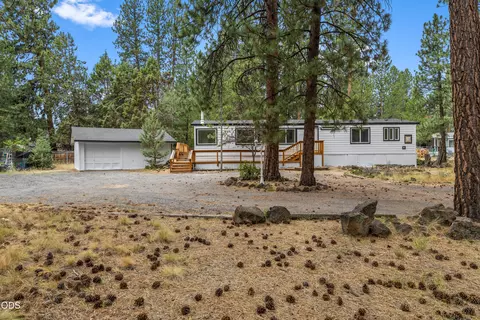 61057 Chuckanut Dr, Bend, OR 97702 photo 6