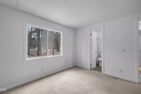 61057 Chuckanut Dr, Bend, OR 97702 photo 30