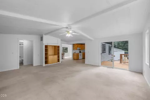 61057 Chuckanut Dr, Bend, OR 97702 photo 21