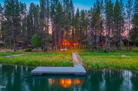 55915 Wood Duck Dr, Bend, OR 97707