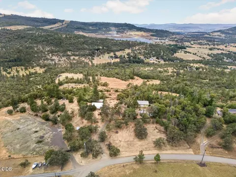 7065 Monte Vista Ct, Eagle Point, OR 97524