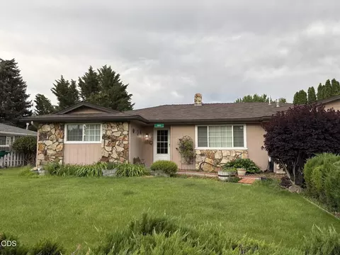 3937 Rio Vista Way, Klamath Falls, OR 97603