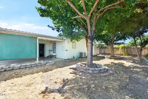 Exterior - 555 Freeman Rd #234, Central Point, OR 97502 photo 6 of 6