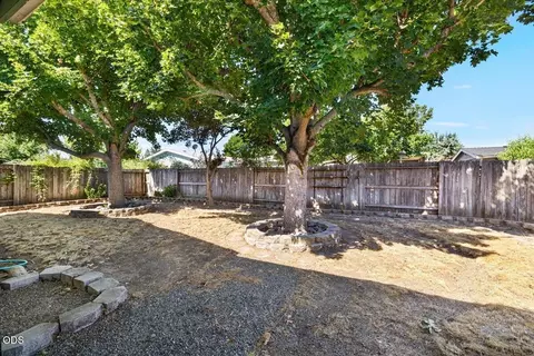 Exterior - 555 Freeman Rd #234, Central Point, OR 97502 photo 5 of 6