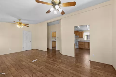 Living - 555 Freeman Rd #234, Central Point, OR 97502 photo 6 of 6