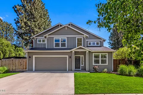 1641 W Hill Ave, Sisters, OR 97759