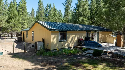 51840 Knob Cone, La Pine, OR 97739 photo 2