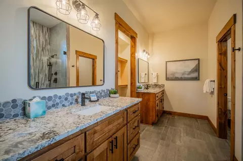 Bath - 56964 Dancing Rock Loop #LOT 97, Bend, OR 97707 photo 5 of 8
