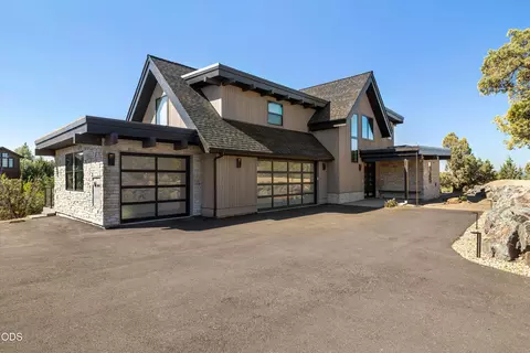 15598 SW Caballo Ct, Powell Butte, OR 97753