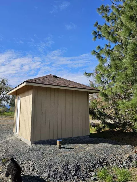 644 Pine Cone Dr, Cave Junction, OR 97523 photo 18