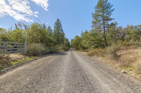 644 Pine Cone Dr, Cave Junction, OR 97523 photo 12