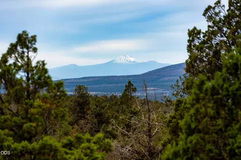 10388 Ridgeview Rd, Prineville, OR 97754