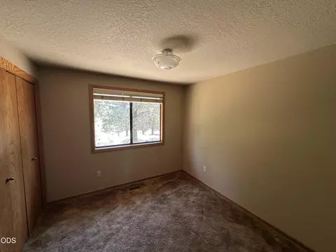 Bedroom - 23348 Chisholm Trl, Bend, OR 97702 photo 3 of 3