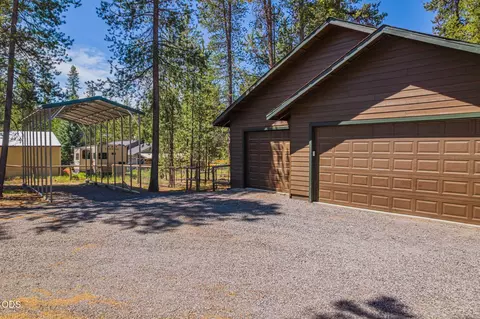 Exterior - 52917 Shady Ln, La Pine, OR 97739 photo 3 of 10