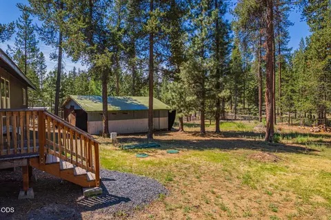 Exterior - 52917 Shady Ln, La Pine, OR 97739 photo 5 of 10