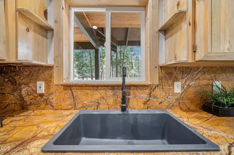 Kitchen - 52917 Shady Ln, La Pine, OR 97739 photo 3 of 3