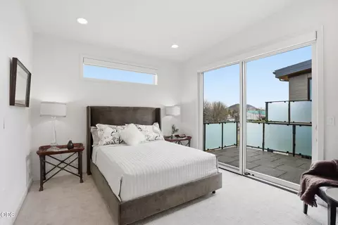 Bedroom - 210 SW Log Ct, Bend, OR 97702 photo 1 of 7