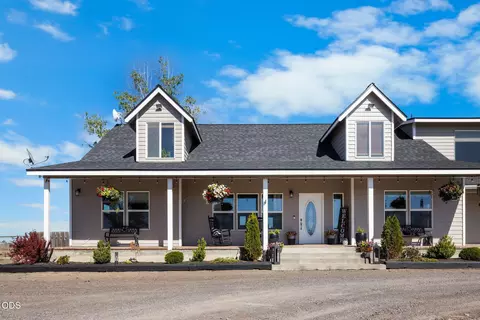 Exterior - 24605 Dodds Rd, Bend, OR 97701 photo 3 of 9