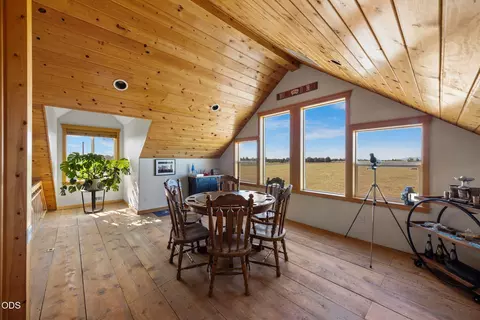 Dining - 24605 Dodds Rd, Bend, OR 97701 photo 3 of 3