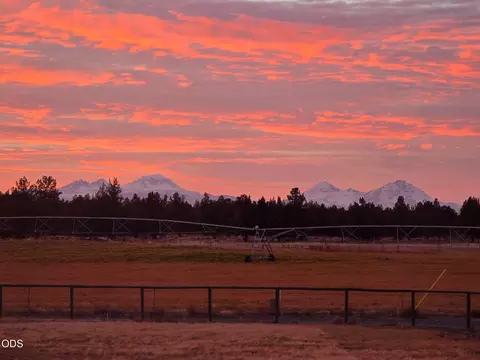 Other - 24605 Dodds Rd, Bend, OR 97701 photo 3 of 31